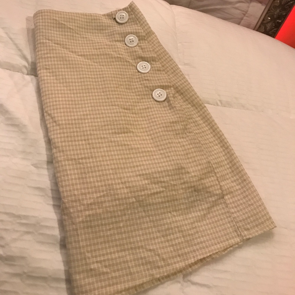 Size medium urban outfitters skirt